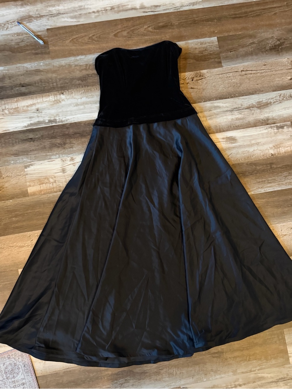 Tadashi Shoji Black Label Gown White Tag, Vintage 90s, Velvet and Satin, Size 14